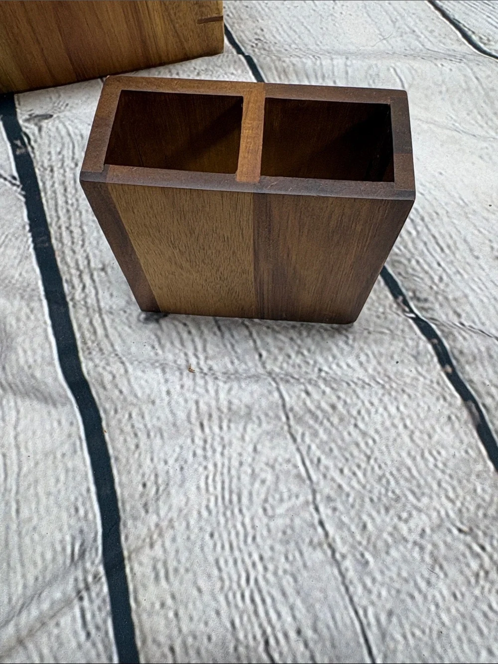 Wood-Effect Bathroom Accessory Set in Brown Wood - 4 Piece